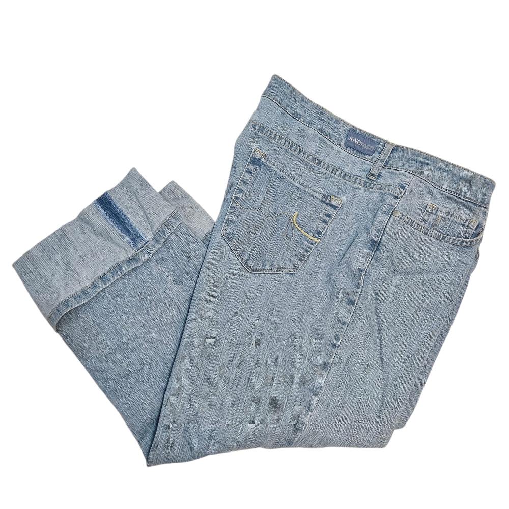 Jones & Co Faded Wash High Waisted Denim Capris